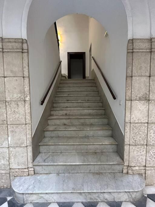 Apartamento Patio Sevillano Frente Catedral Bagian luar foto