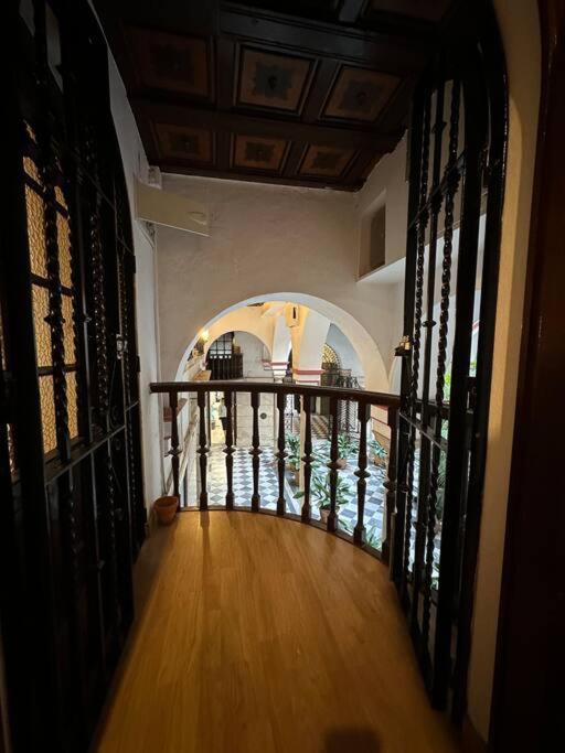 Apartamento Patio Sevillano Frente Catedral Bagian luar foto